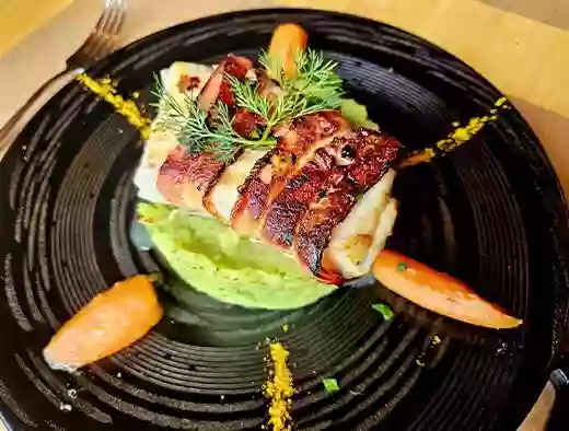 Le Bistrot Larzac - restaurant LA VACQUERIE-ET-SAINT-MARTIN-DE-CASTRIES - bien manger LA VACQUERIE-ET-SAINT-MARTIN-DE-CASTRIES